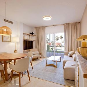 No10 - Beachfront Estepona Close To Port, 2 Bedroom, 2 Bathroom, Sleeps 5